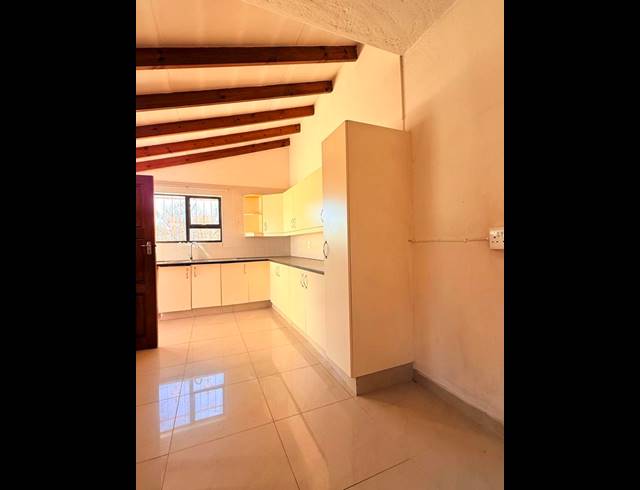 5 BEDROOM PROPERTY TO RENT IN WOODMEAD